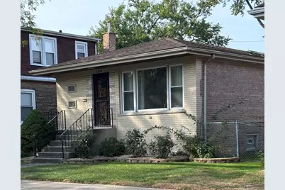 8240 S Woodlawn Avenue, Chicago, IL 60619 - Photo 1
