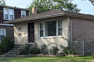 8240 S Woodlawn Ave, Chicago, IL 60619 - Photo 1
