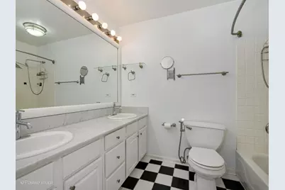 3643 W Cornelia Avenue #B, Chicago, IL 60618 - Photo 18
