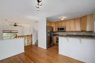 3643 W Cornelia Ave, Chicago, IL 60618 - Photo 12