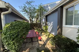 550 Sundance Dr, Bolingbrook, IL 60440 - Photo 2