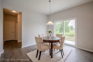 335 N Aspen Dr, Cortland, IL 60112 - Photo 16