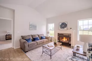 347 N Aspen Dr, Cortland, IL 60112 - Photo 18