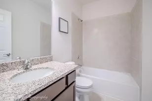347 N Aspen Dr, Cortland, IL 60112 - Photo 10