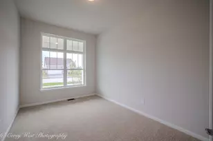 359 N Aspen Dr, Cortland, IL 60112 - Photo 8