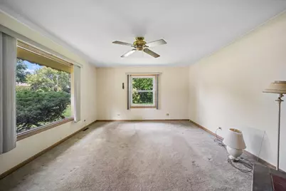 2460 S Benton Street, Rolling Meadows, IL 60008 - Photo 4