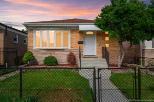 4324 S Keating Ave, Chicago, IL 60632 - Photo 2