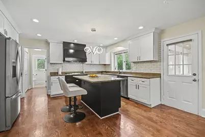 615 E Bailey Road, Naperville, IL 60565 - Photo 8
