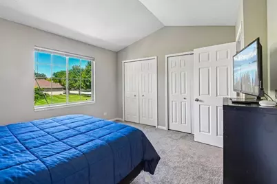 421 Lakeview Circle, Bolingbrook, IL 60440 - Photo 12
