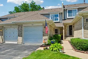 421 Lakeview Cir, Bolingbrook, IL 60440 - Photo 2