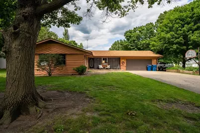 204 E Koopman Drive, Flanagan, IL 61740 - Photo 2
