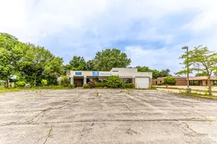60 S Greenleaf St, Gurnee, IL 60031 - Photo 1