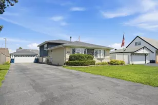 5432 137th St, Crestwood, IL 60418 - Photo 2
