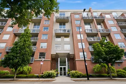 1100 W Montrose Avenue #502, Chicago, IL 60613 - Photo 1