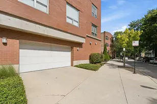 1100 W Montrose Ave, Chicago, IL 60613 - Photo 20