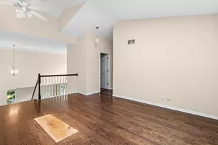 1428 Somerset Ct, Mundelein, IL 60060 - Photo 18