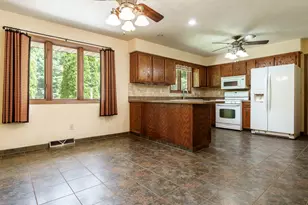4315 W Rockton Rd, Rockton, IL 61072 - Photo 8