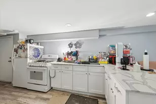 4854 W Winnemac Ave, Chicago, IL 60630 - Photo 18