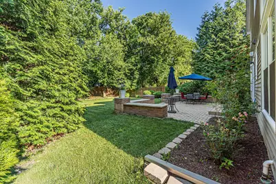 585 Marseilles Circle, Buffalo Grove, IL 60089 - Photo 22