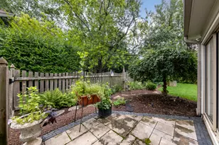 612 Burning Tree Ln, Naperville, IL 60563 - Photo 44