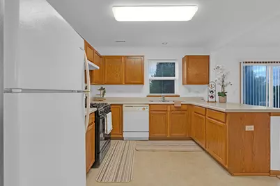1661 W Chrysler Drive #9-1, Belvidere, IL 61008 - Photo 6