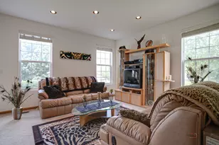 1270 Oriole Ct, Round Lake, IL 60073 - Photo 4