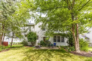 220 Meadowlark Cir, Lindenhurst, IL 60046 - Photo 20