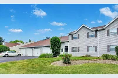66 Gant Circle #E, Streamwood, IL 60107 - Photo 2