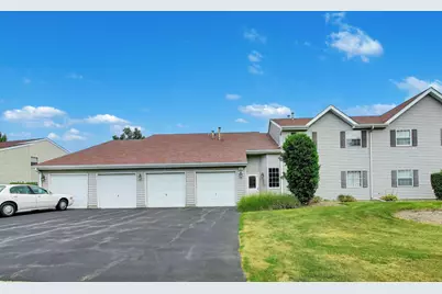 66 Gant Circle #E, Streamwood, IL 60107 - Photo 1