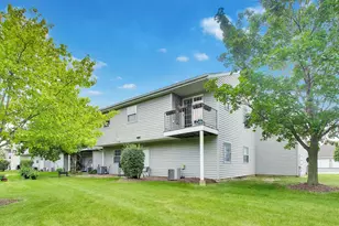66 Gant Cir, Streamwood, IL 60107 - Photo 24