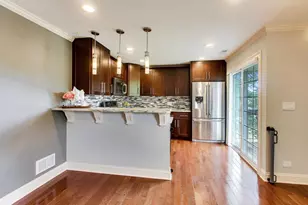 66 Gant Cir, Streamwood, IL 60107 - Photo 10