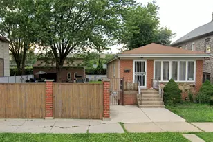 2706 S Hillock Ave, Chicago, IL 60608 - Photo 1