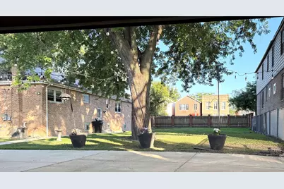 2706 S Hillock Avenue, Chicago, IL 60608 - Photo 26