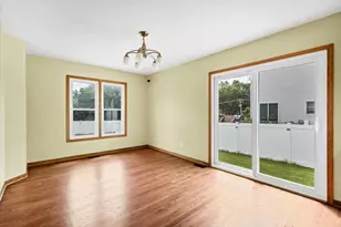 2153 Laurel Ave, Hanover Park, IL 60133 - Photo 14