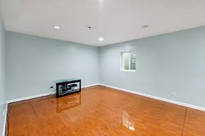 2153 Laurel Avenue, Hanover Park, IL 60133 - Photo 8