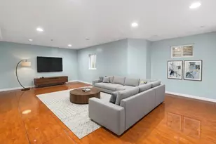 2153 Laurel Ave, Hanover Park, IL 60133 - Photo 4