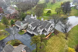 962 Shoreline Rd, Lake Barrington, IL 60010 - Photo 2
