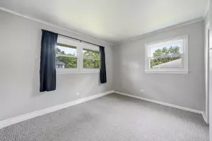 423 Lawrence Ave, Grayslake, IL 60030 - Photo 12