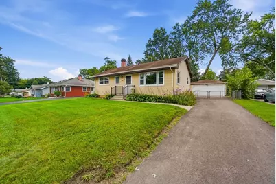 423 Lawrence Avenue, Grayslake, IL 60030 - Photo 1