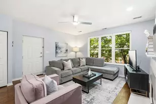 1417 W Huron St, Chicago, IL 60642 - Photo 2