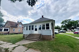 200 Jefferson St, Henry, IL 61537 - Photo 10