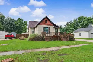 350 S Elm St, Paxton, IL 60957 - Photo 2