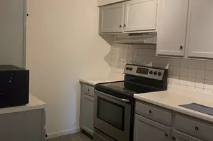 816 E Old Willow Rd, Prospect Heights, IL 60070 - Photo 8