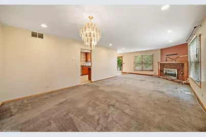 114 Wren Court, Glendale Heights, IL 60139 - Photo 10
