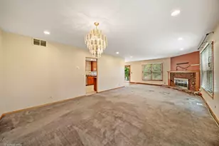 114 Wren Ct, Glendale Heights, IL 60139 - Photo 10
