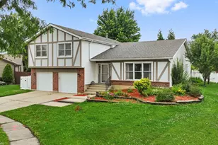 114 Wren Ct, Glendale Heights, IL 60139 - Photo 4