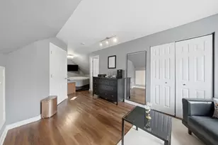 437 W 44th Pl, Chicago, IL 60609 - Photo 20