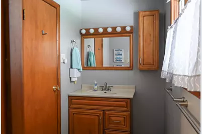 621 S Oakwood Street, Oakwood, IL 61858 - Photo 40