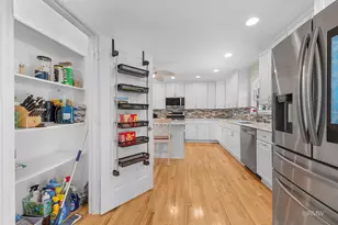 [Address not provided], Carol Stream, IL 60188 - Photo 10