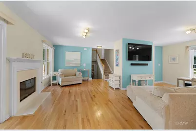 [Address not provided], Carol Stream, IL 60188 - Photo 4